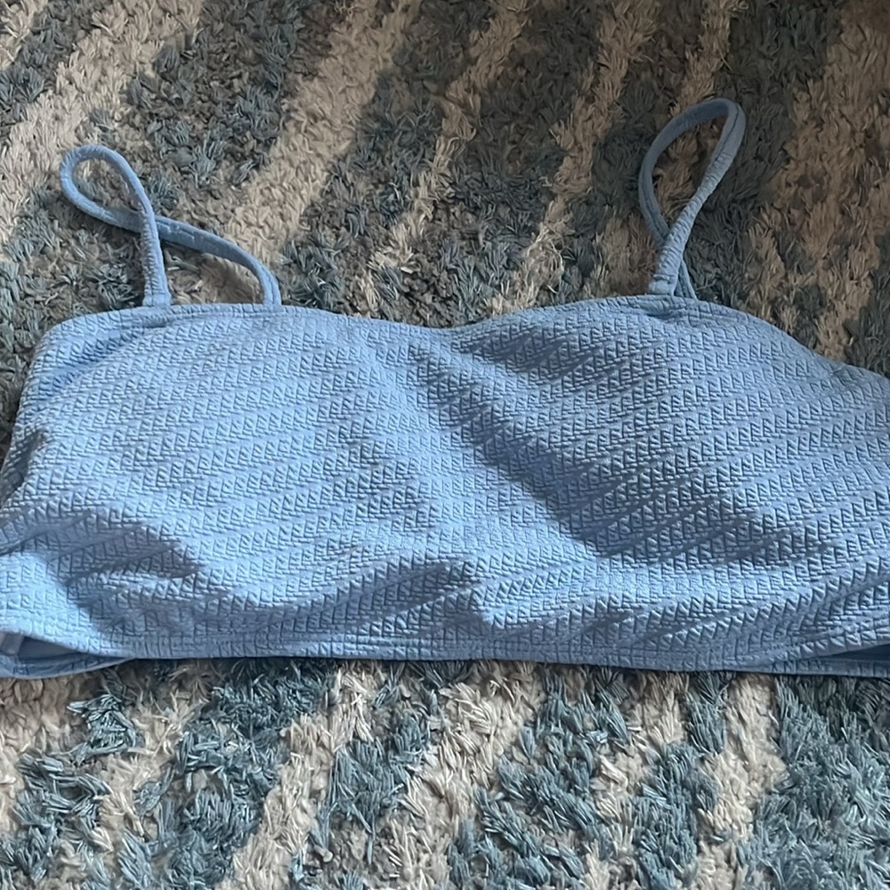 Bikini - Picture 2 of 5